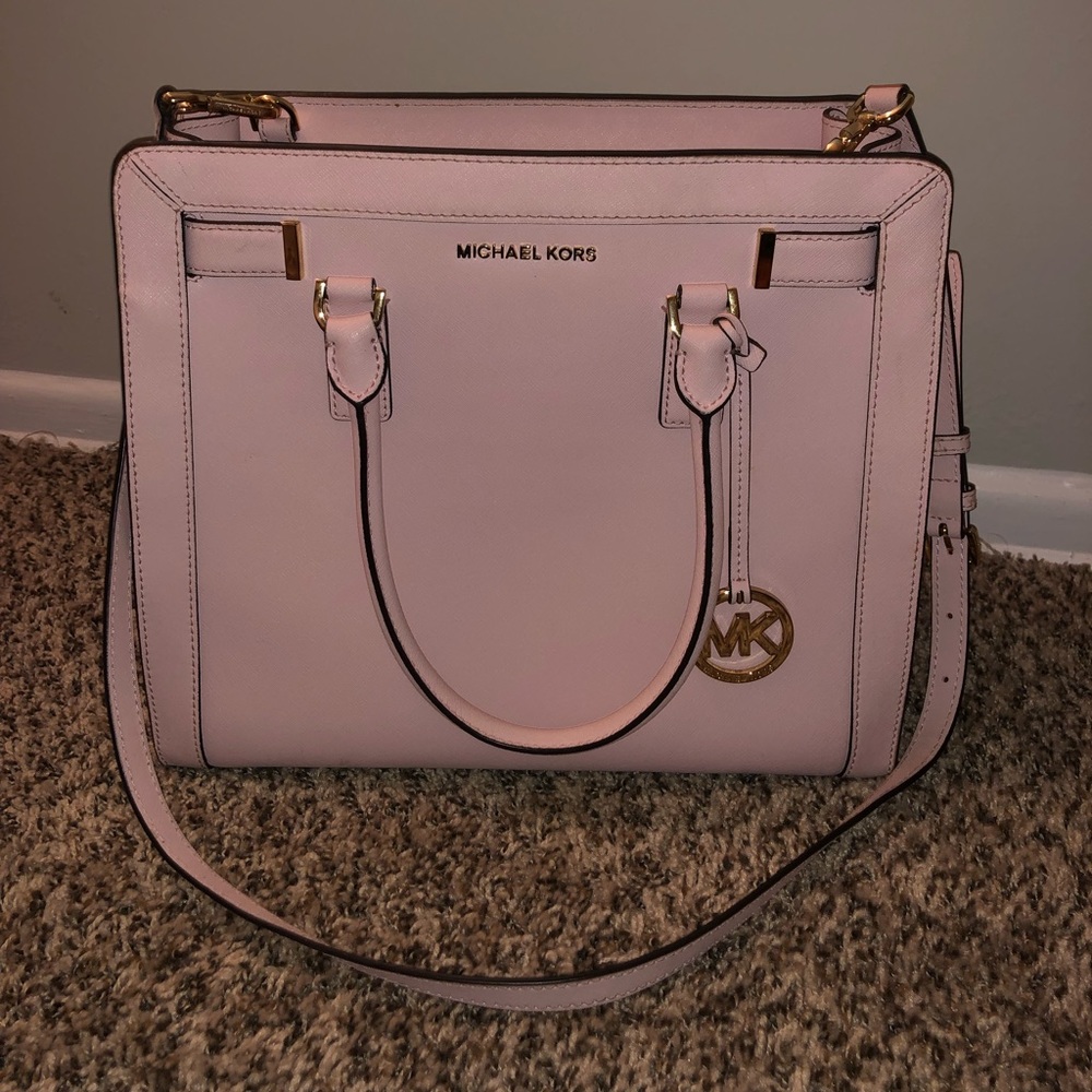 Micheal Kors purse